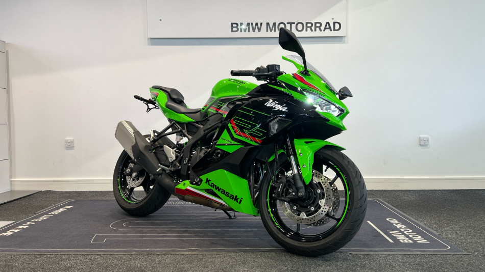 Kawasaki Ninja Zx 4 ZX400SRFNN (24MY)